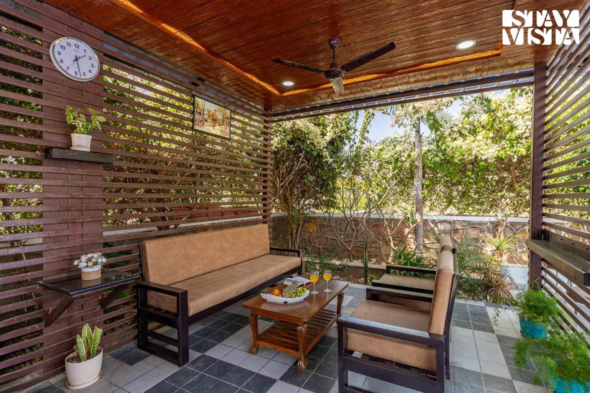 Stayvista'S Bella Dream - Mountain-View With Outdoor Pool, Lawn Featuring A Gazebo & Indoor Games Udaipur Bagian luar foto