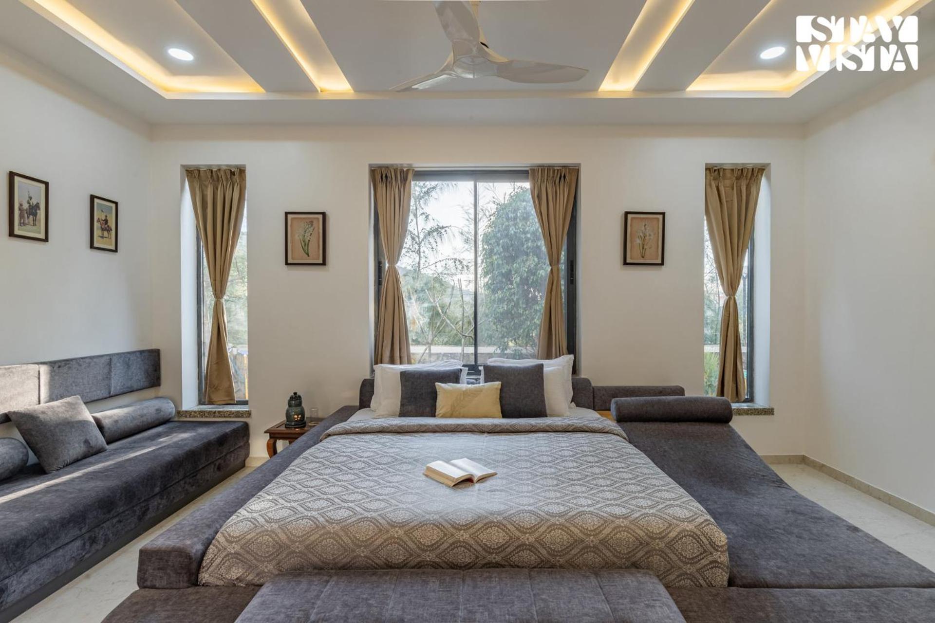 Stayvista'S Bella Dream - Mountain-View With Outdoor Pool, Lawn Featuring A Gazebo & Indoor Games Udaipur Bagian luar foto